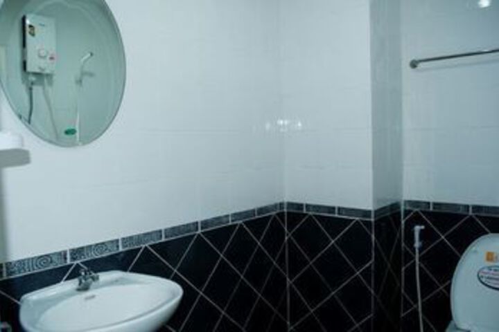 Room 7 of 39