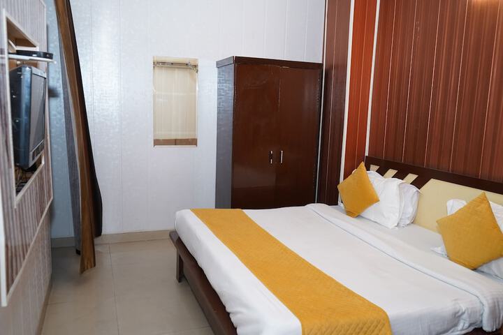 Room 25 of 68