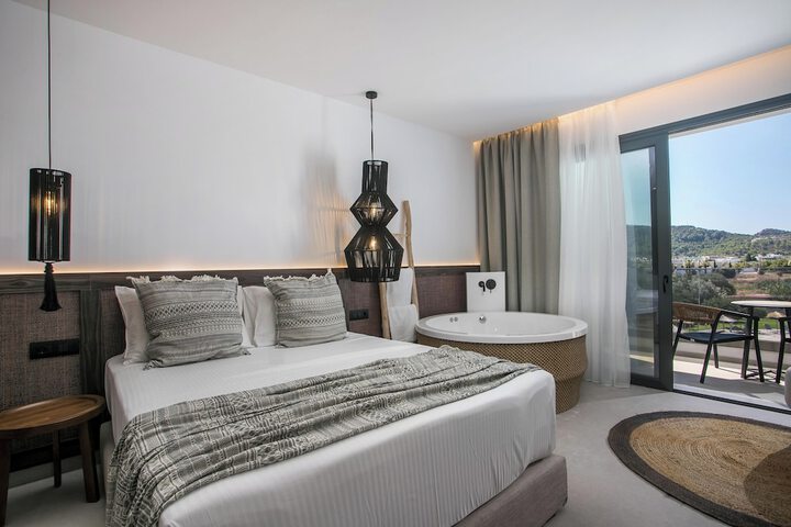 Room 18 of 32