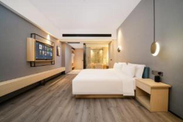 Room 9 of 9