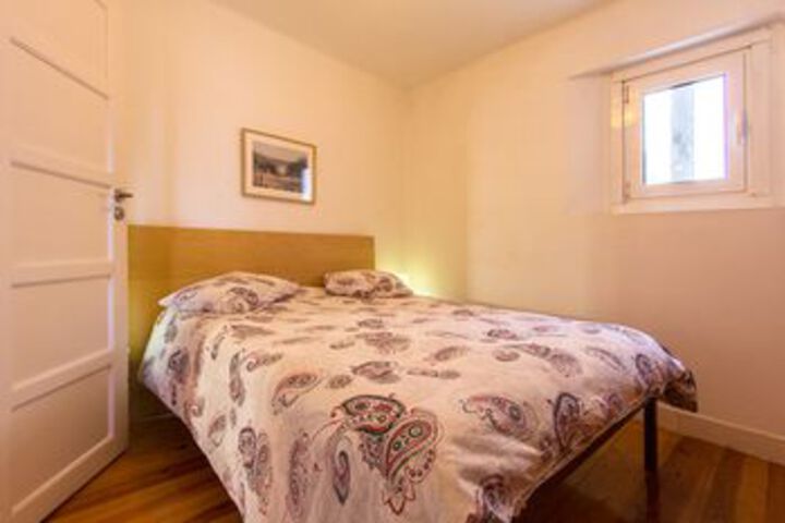 Room 5 of 15