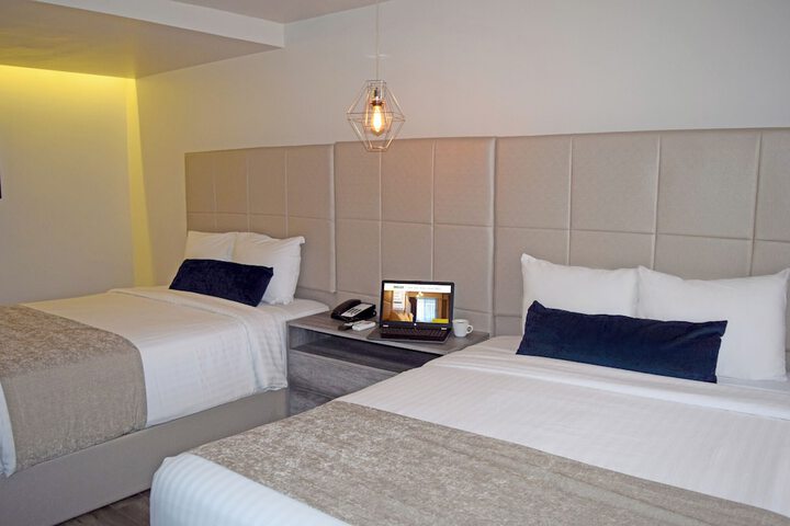 Room 8 of 70