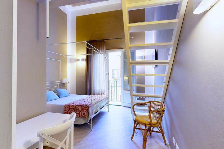 Room 44 of 210