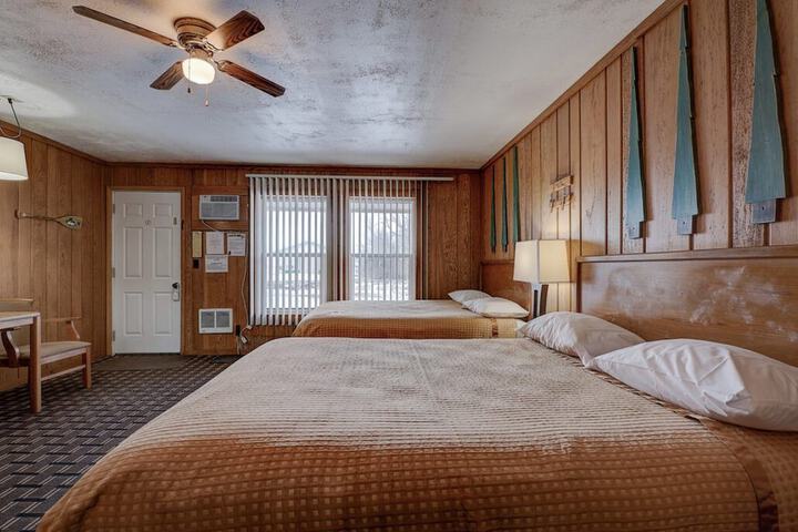 Room 9 of 11