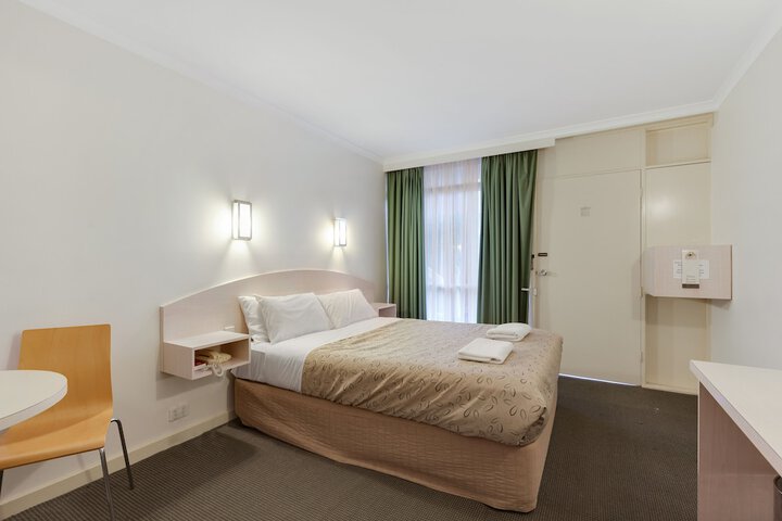 Room 25 of 52