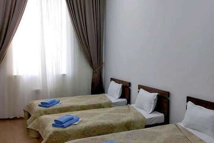 Room 10 of 23
