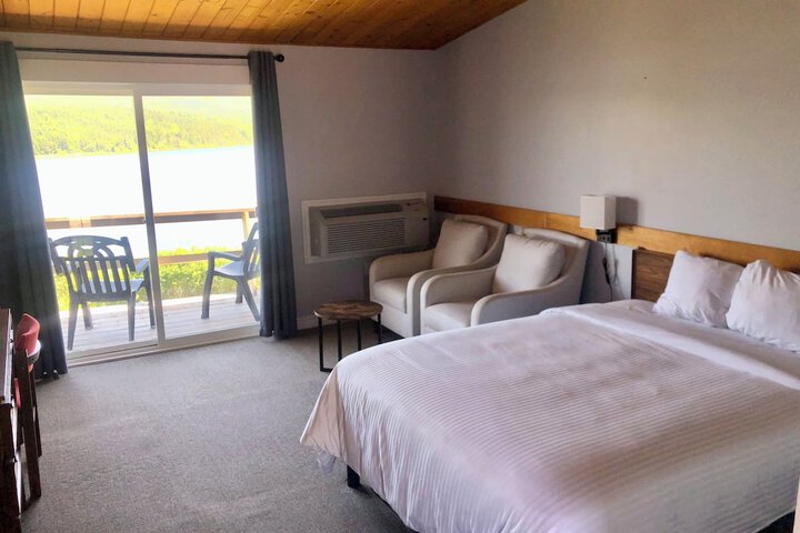 Room 4 of 50