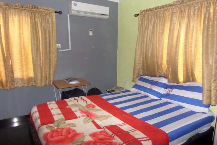 Room 7 of 31