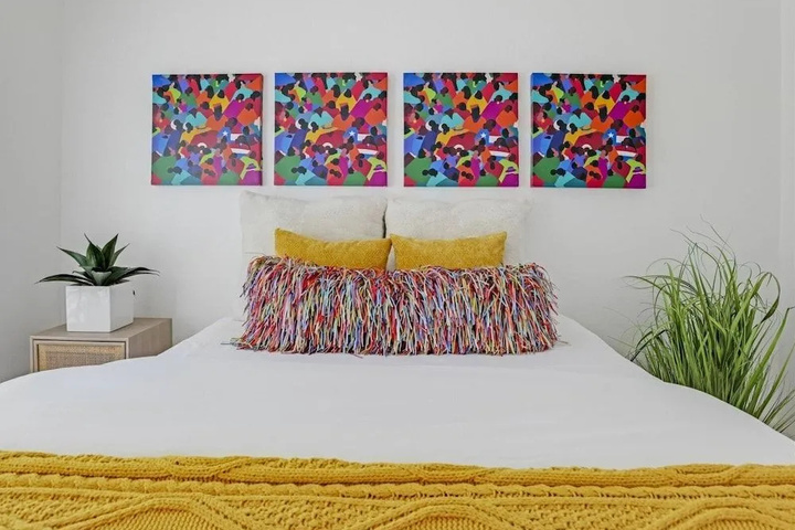 Room 3 of 20