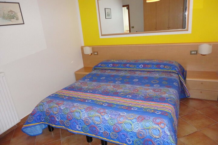 Room 15 of 71
