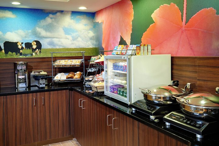 Breakfast/Coffee Service 16 of 18