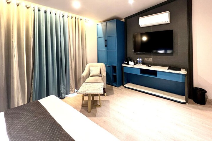Room 34 of 58