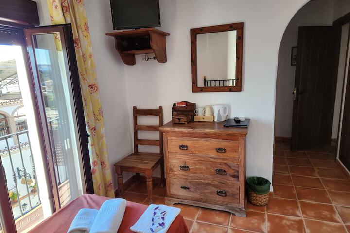 Room 11 of 36