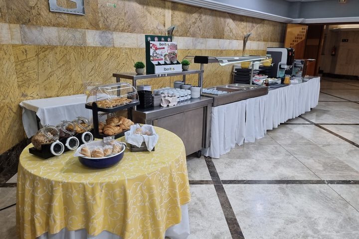 Breakfast/Coffee Service 12 of 27