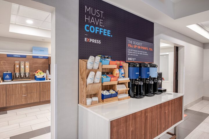 Breakfast/Coffee Service 44 of 52