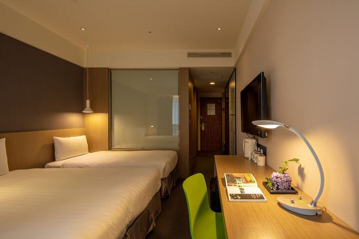 Room 17 of 72
