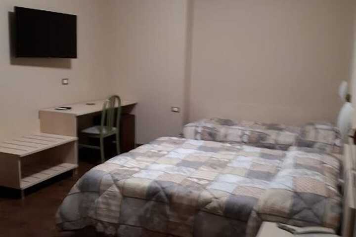 Room 6 of 51