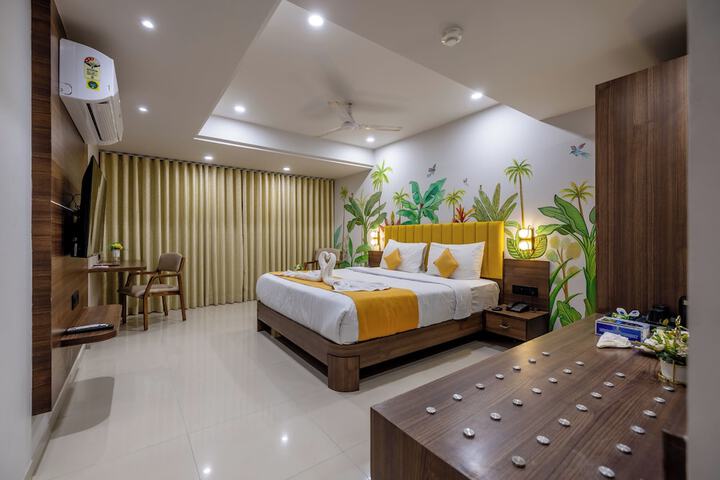 Room 6 of 27