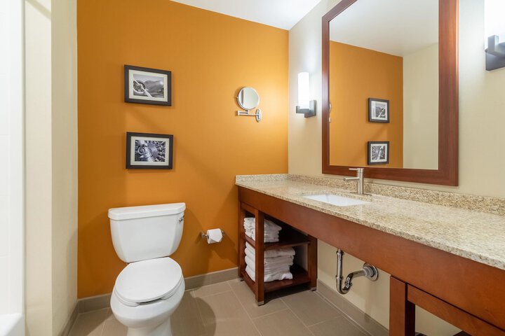 Bathroom sink