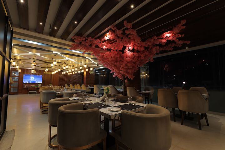 Dining 97 of 140