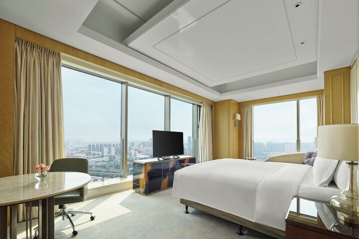 Room 20 of 103