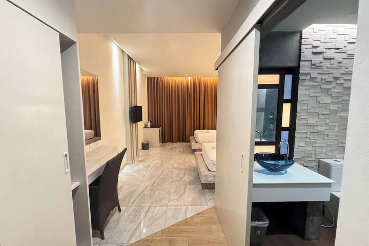 Room 19 of 61
