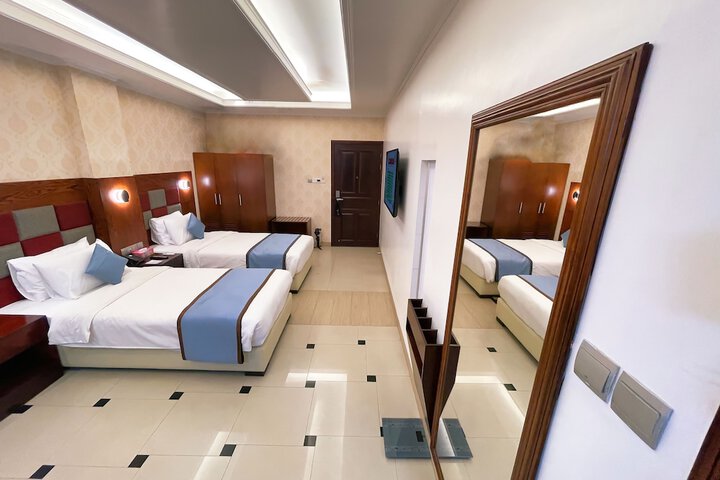 Room 5 of 27