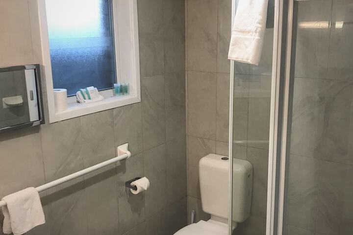 Room 72 of 99