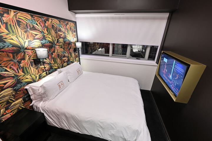 Room 15 of 81