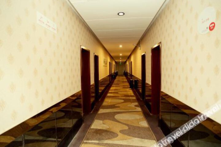 Hotel Interior 11 of 18