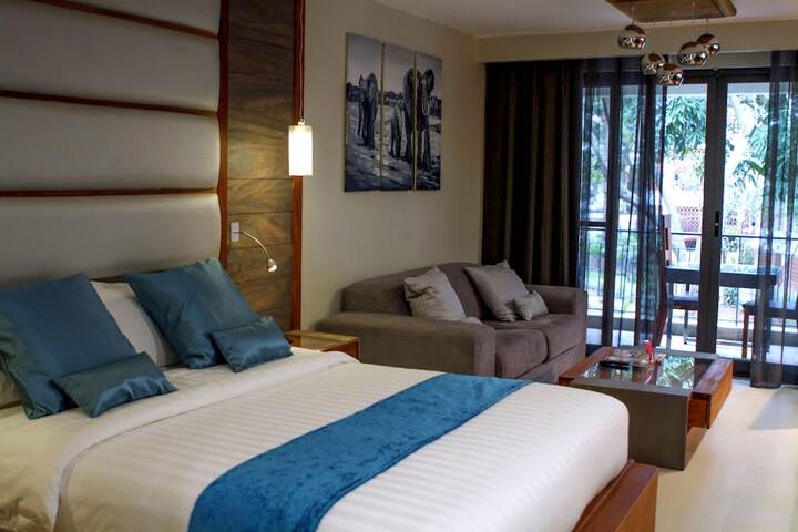 Room 5 of 117