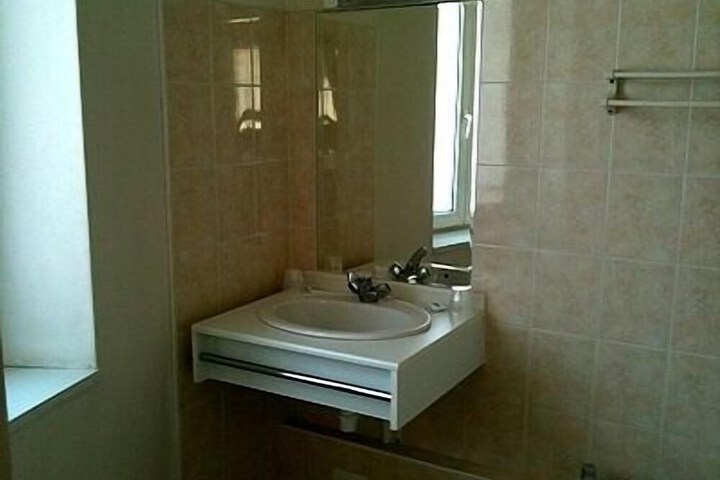 Room 15 of 20