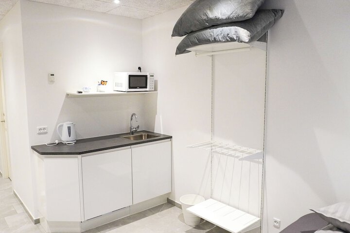 Room 12 of 37