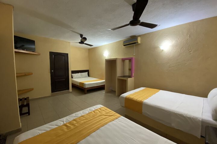 Room 14 of 30