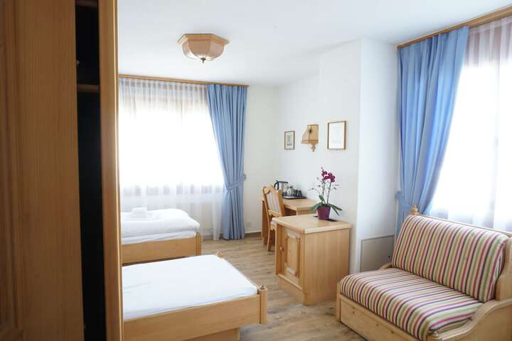Room 5 of 23