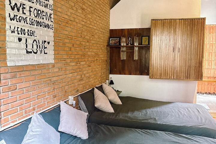 Room 7 of 31