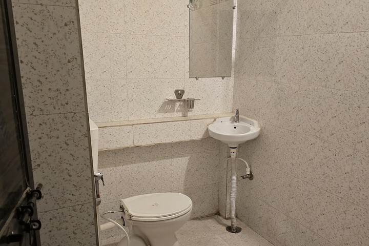 Room 16 of 17
