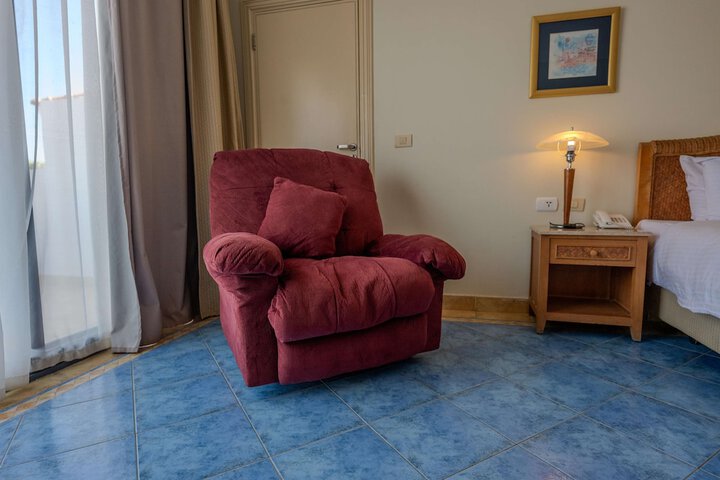 Room 14 of 125