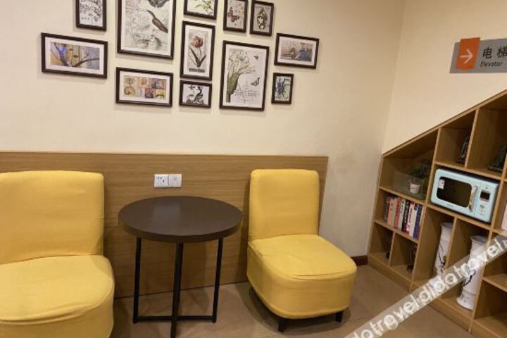 Ease Hotel (Xinmin Liaohe Street Store)