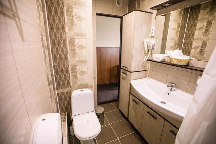 Room 54 of 62
