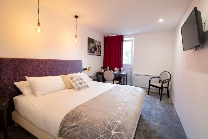 Room 3 of 41