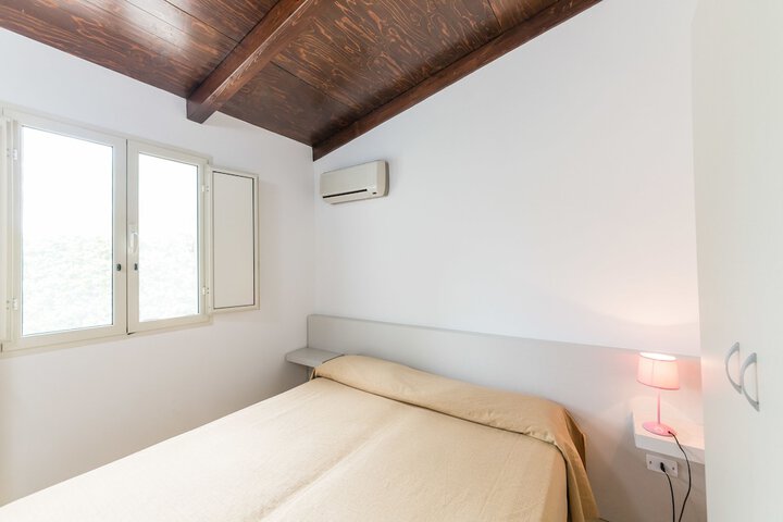 Room 7 of 62