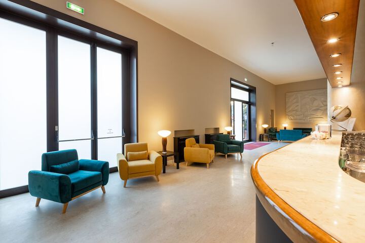 Hotel Interior 4 of 31