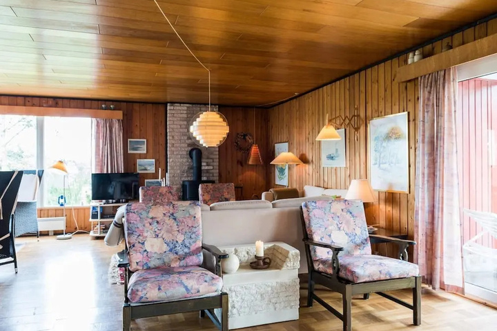 Room 3 of 15