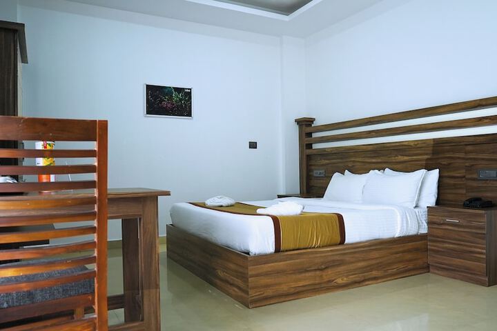 Room 5 of 24