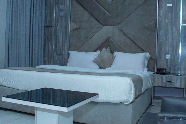 Room 20 of 34