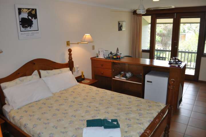 Room 2 of 25