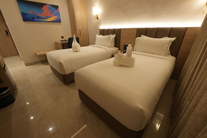 Room 15 of 50