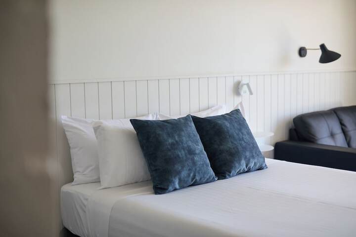 Room 8 of 21