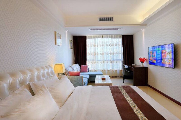 Room 10 of 70